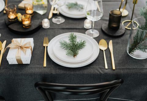 Sobrevivir a los Excesos: 7 Consejos Farmacéuticos para una Nochebuena Saludable ✨
